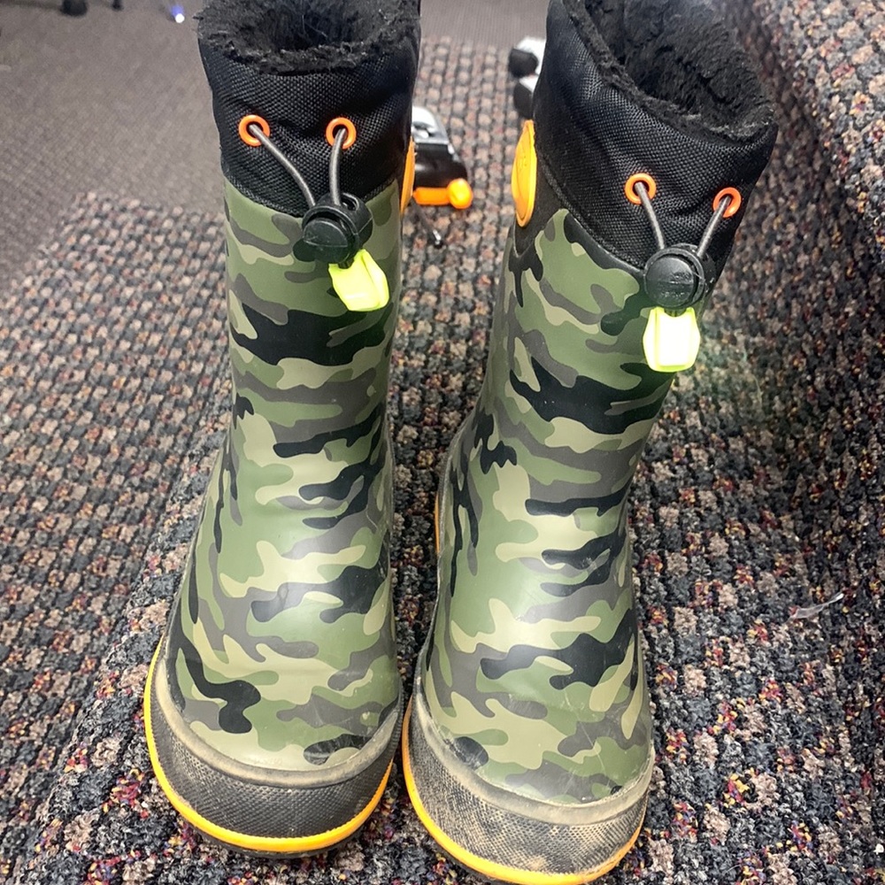Boys heavy winter boots